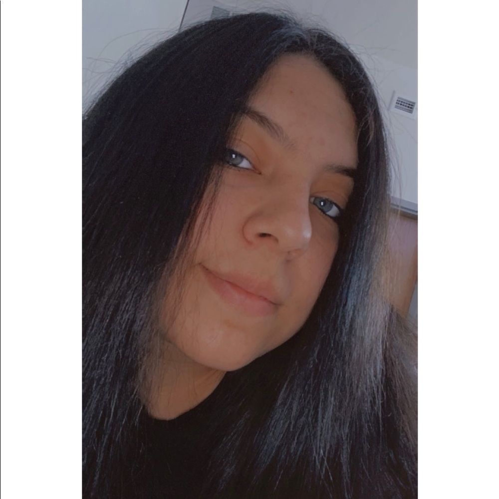 Meet your Posher, Amaya